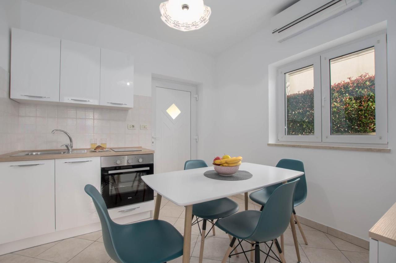 Apartment Lucija, Stinjan Pula Bagian luar foto